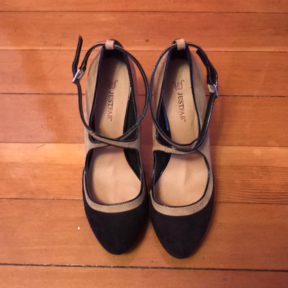 Heels - Picture 2 of 8